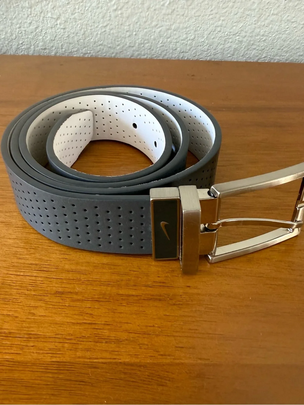 Nike Men's Reversible Perforated Belt - Navy/White Golf